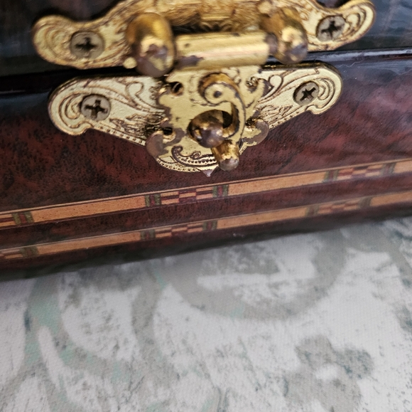 Deep Rich Marquetry Glossy Finish Wooden Wood Jewelry Box Gold Tone Hardware - Picture 11 of 15
